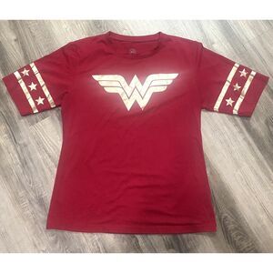 Wonder Woman Gold Foil Striped Sleeves Red Juniors T-Shirt Tee Size XXXL